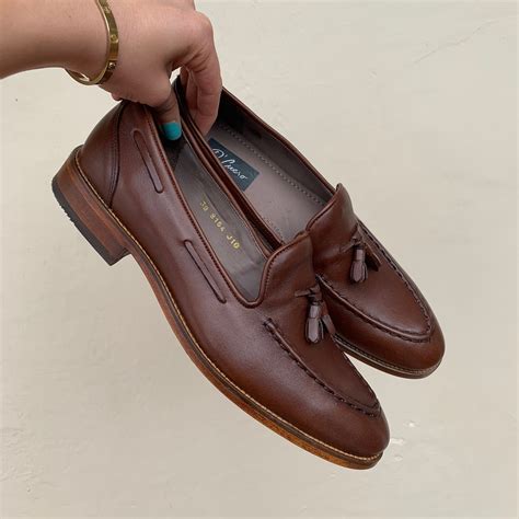 men's loafer shoes.